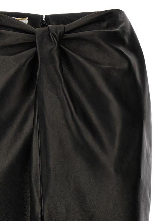 776771YCOJ21000 Black