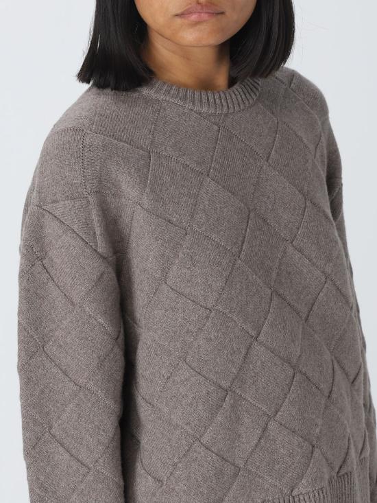 753728V36Y0 1540 Dove Grey