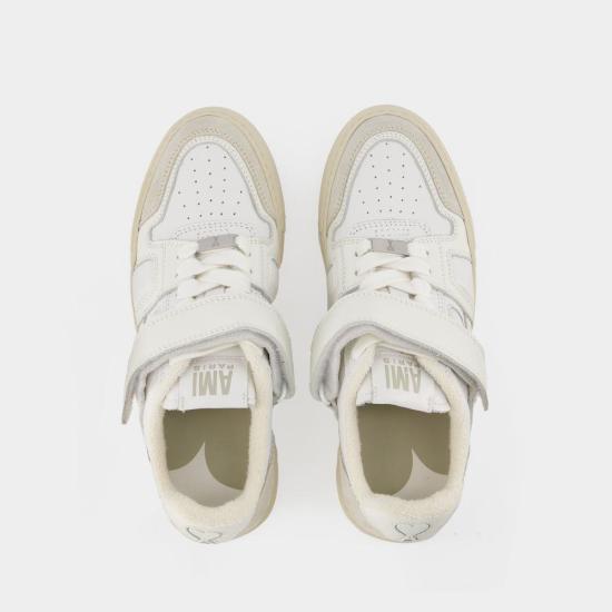 23SS 아미 스니커즈 AMIS19000420 WHITE - AMI