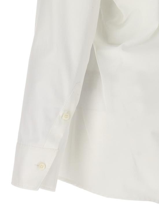 24E241SH0621520WHITE