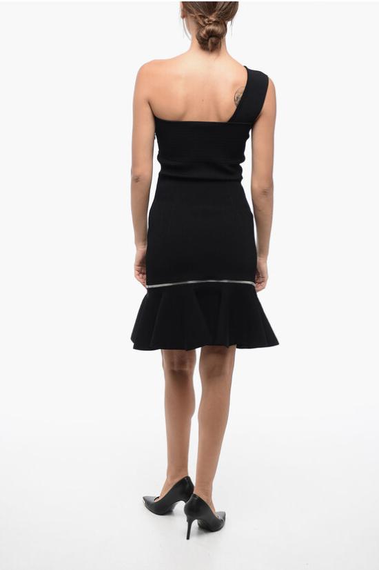 720569Q1A4D1000 Black