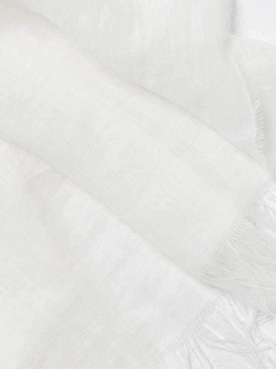 2414541122600 001 White