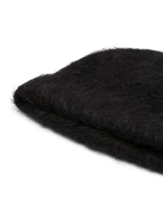 FW23FUZZYBEANIEBLA BLACK