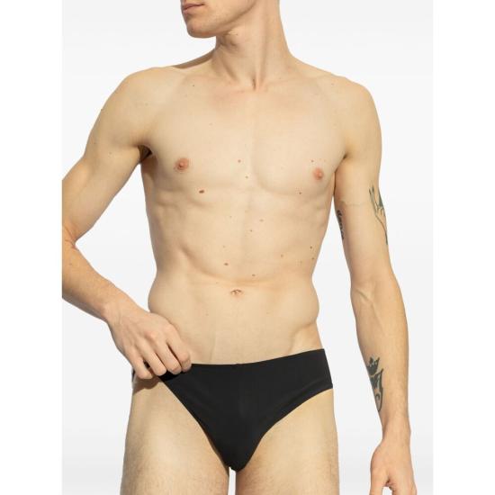RU01E5013 NSB 09 BLACK