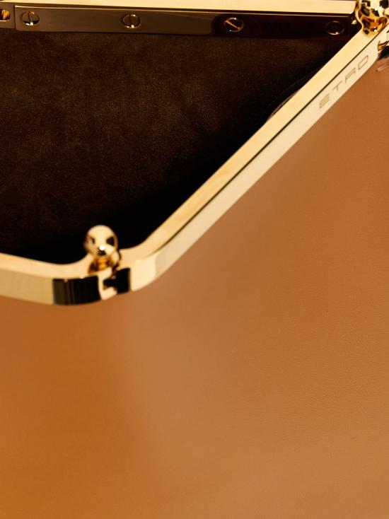 WP1B0002AU022Y0412 Beige