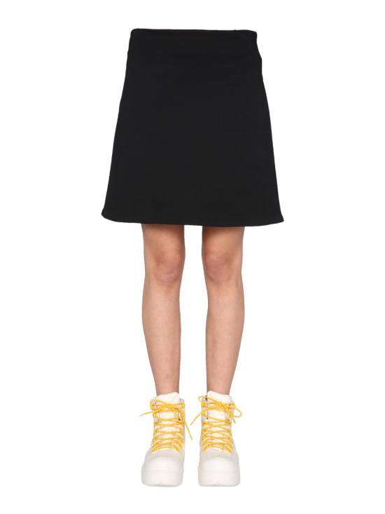 679657 BLACK