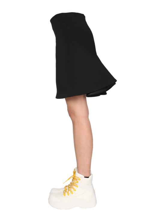 679657 BLACK