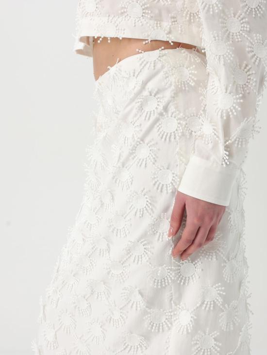 3841MDD11257121 01 White