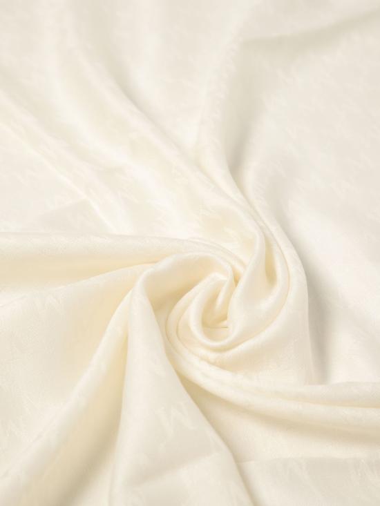 2514541021600 008 White