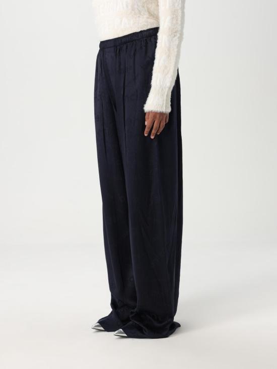 681822 TRN04 1083 Black