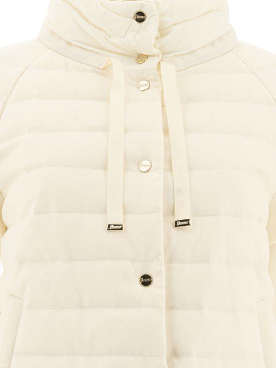 PI001995D380871200 White