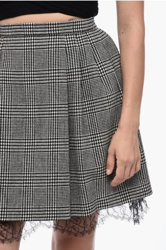311J09A 1376 9330 Black White