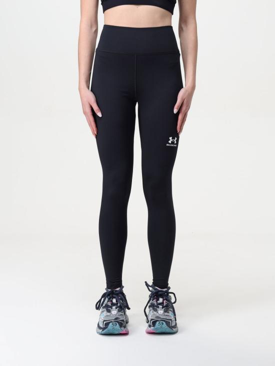 826073TRVY3 1070 Black
