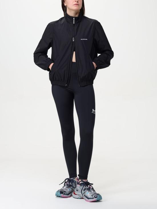 826073TRVY3 1070 Black