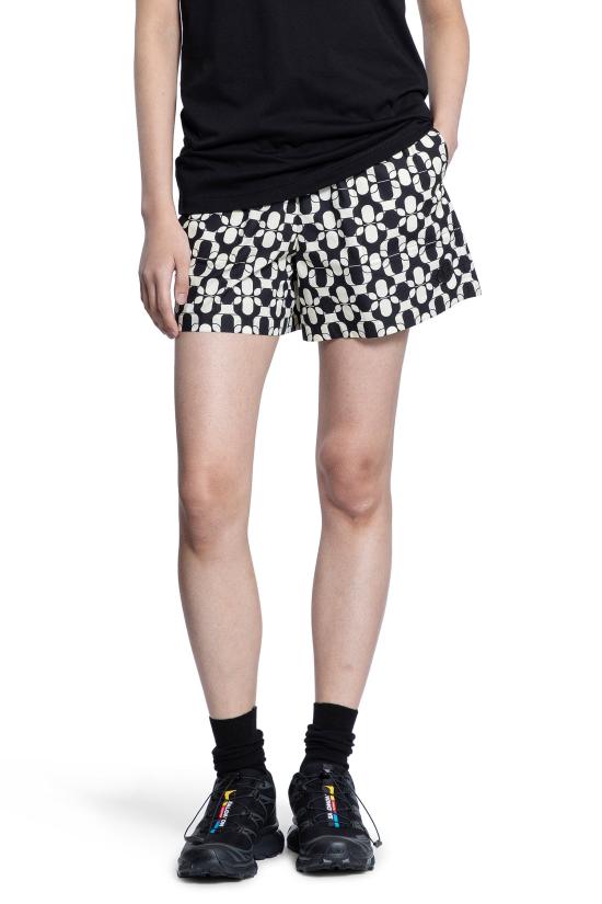 2B00023598H6F09 Black White