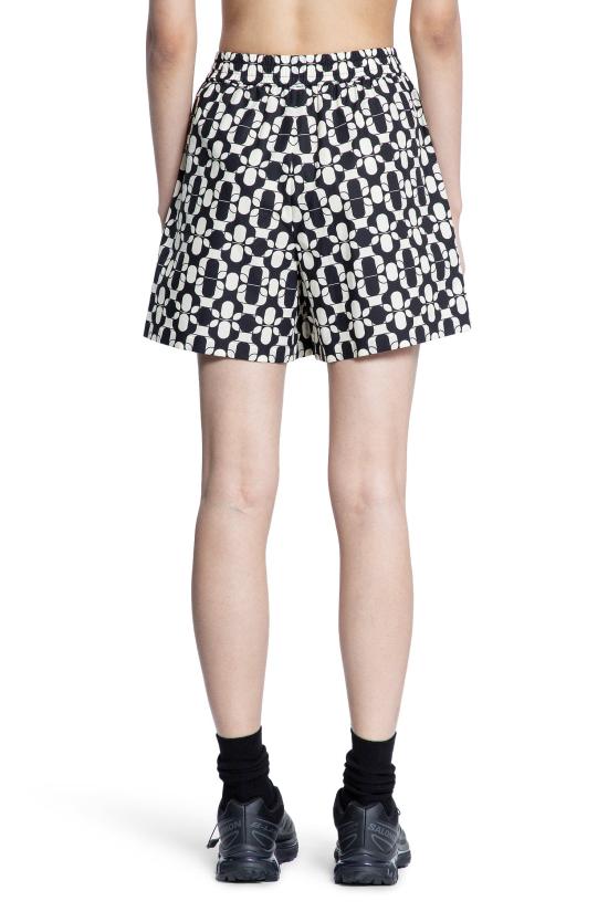 2B00023598H6F09 Black White