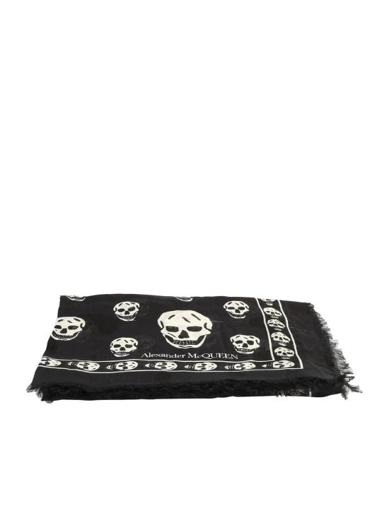 557717 3943Q 1078 Black
