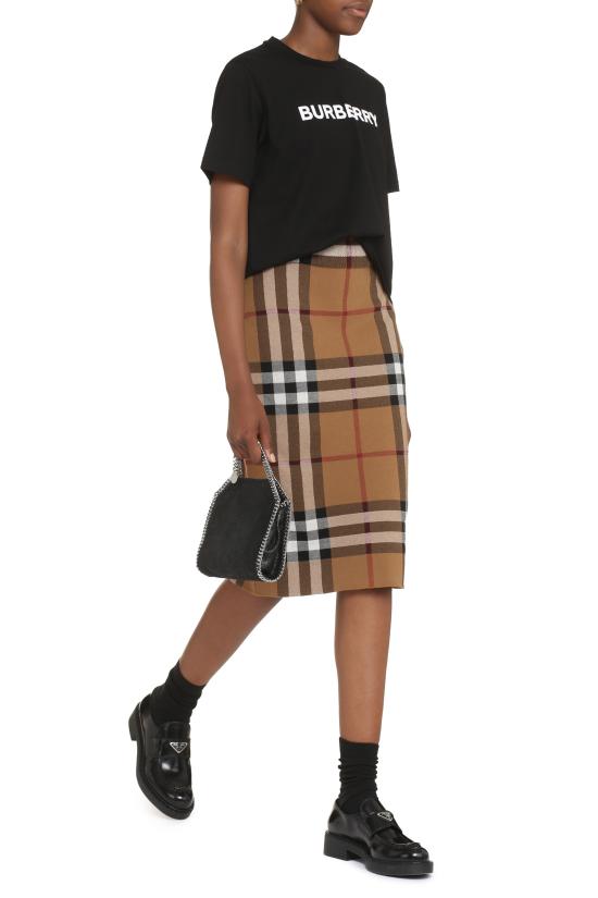 8055251130828 BLACK