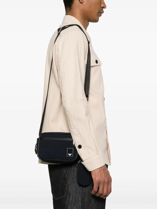 EM001220AF13841 BLUE
