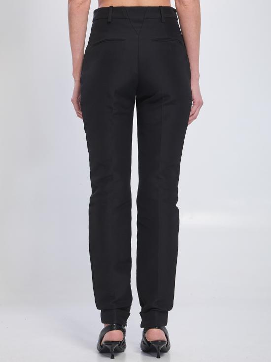 60526 BLACK