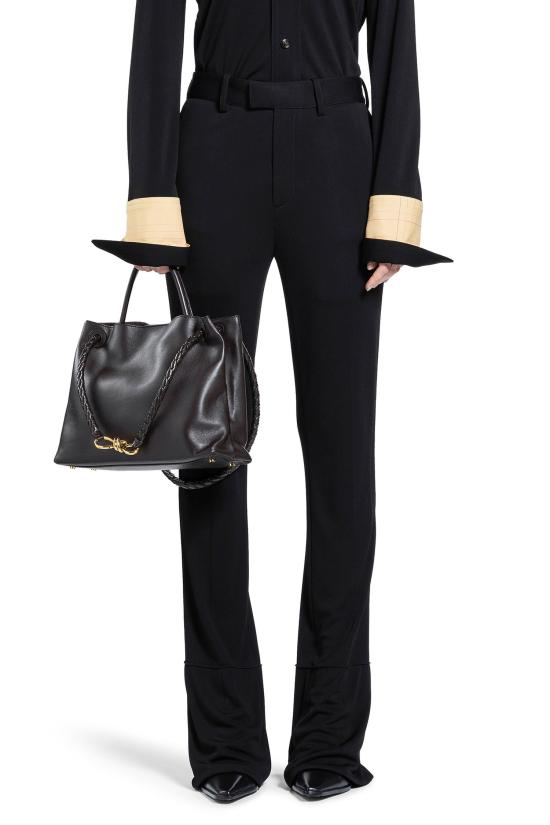 804813V4N001000 Black