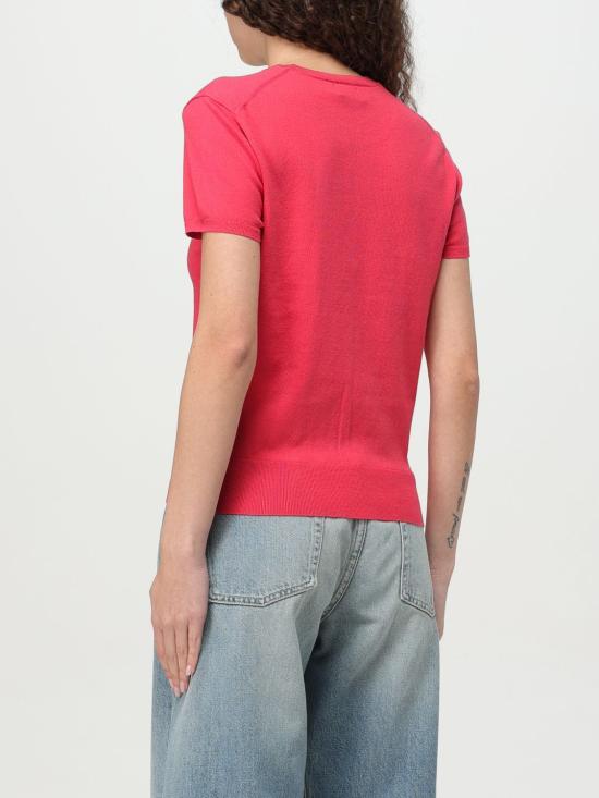 211891673 024 Red