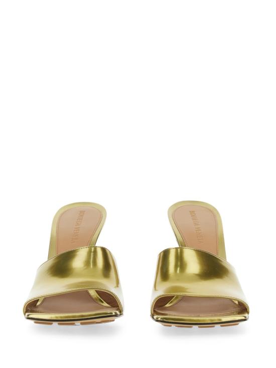 610538 V2BG08265 GOLD