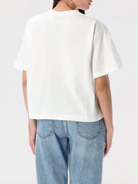 211967106 001 White