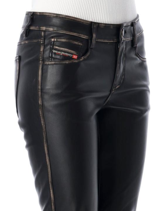 A167010IKAR Black