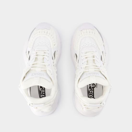 1016874 1A11861 1W000 White