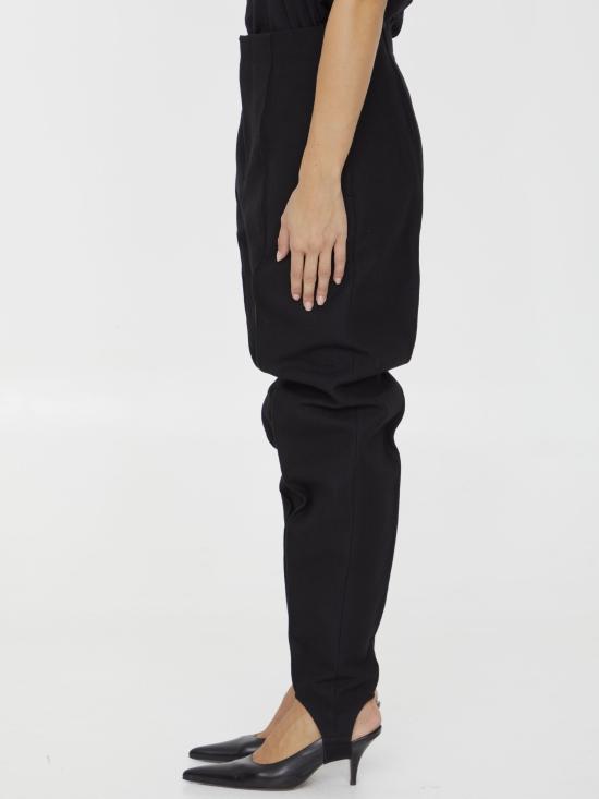736493 BLACK