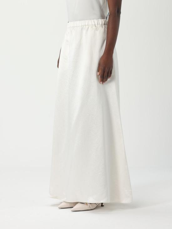 2516101028600 001 White
