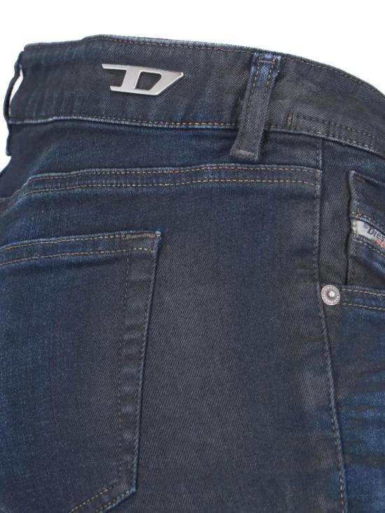 A1100309J18