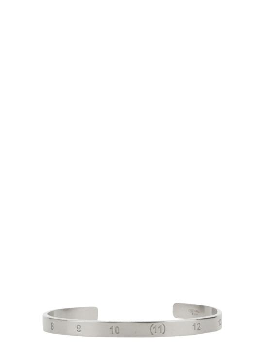 SI8UY0003 SV0129951 SILVER