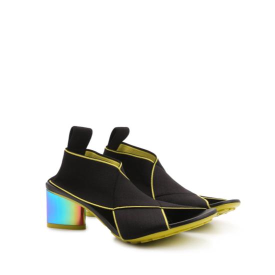 689993 V10N1 1000 Black