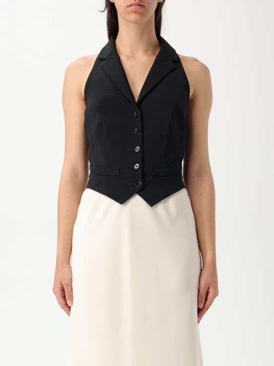 253963731 001 White
