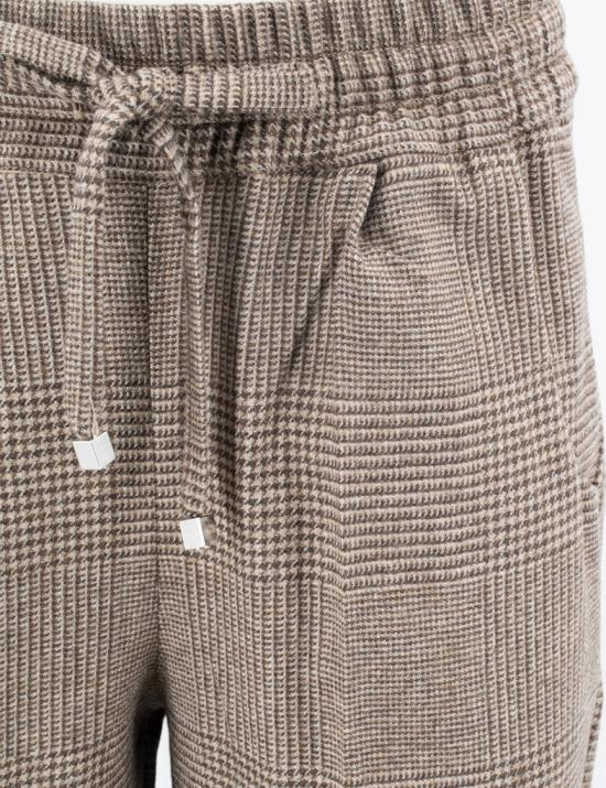 D37102K0516C04000 Brown
