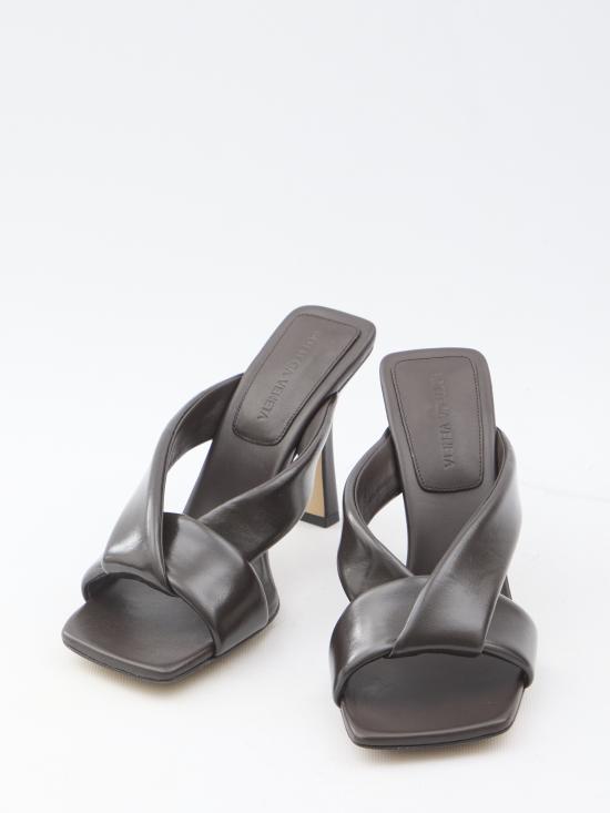 827612 BROWN