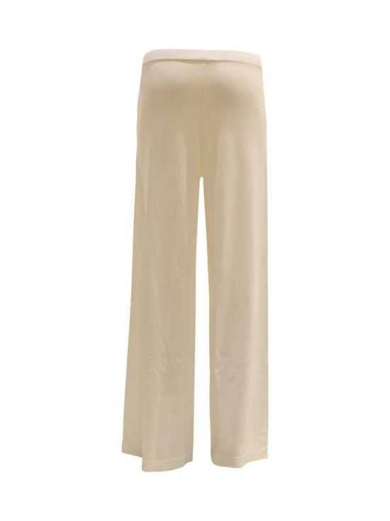 D570585 002 WHITE