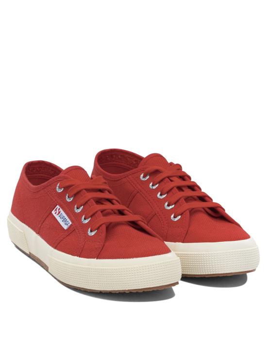 S000010975 Red