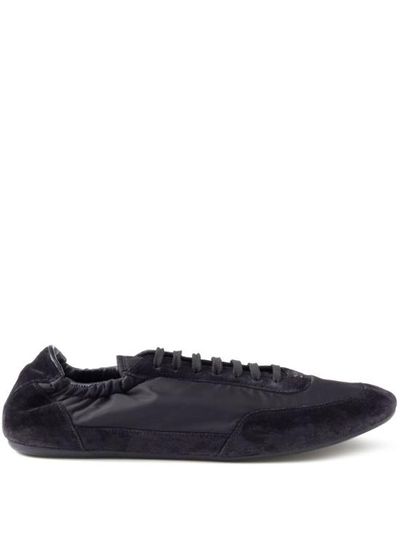 [해외] 26FW 프라다 컬랩스 리나일론 앤 스웨이드 엘라스티사이즈 스니커즈 2EG479D7CFG001F0002 Black